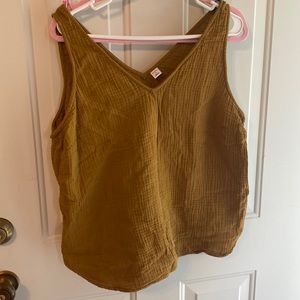 Old navy tank top!